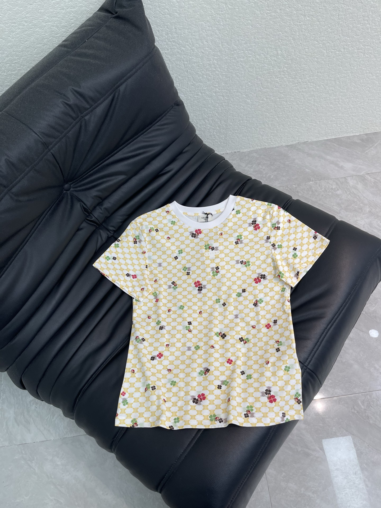Women's short sleeves